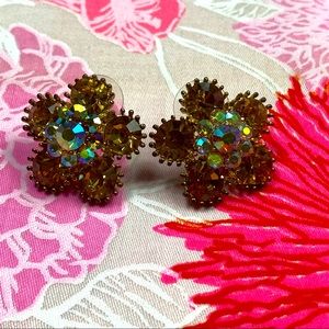 •GORGEOUS!• {1950s Style} Crystal Flower Post earrings